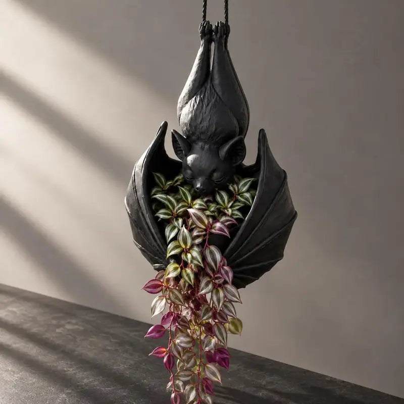 Black Resin Bat Hanging Planter with Sculpted Wings and Textured Details [YQT:AS-261006-004:ca8809a7bea0b7e4]